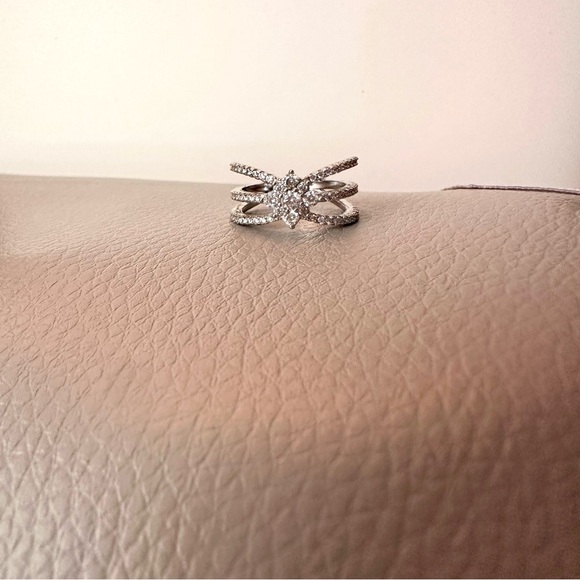 Cubic Zirconia Sterling Silver Ring - Picture 4 of 7